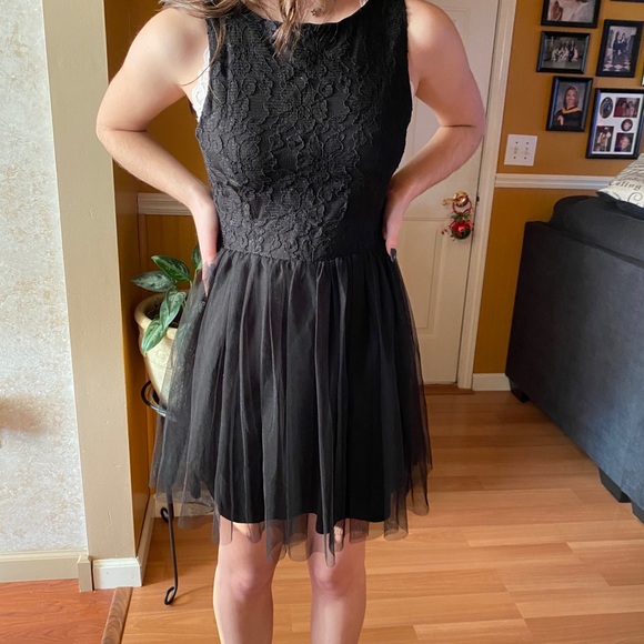 Mini Dress with tulle skirt - Picture 1 of 8